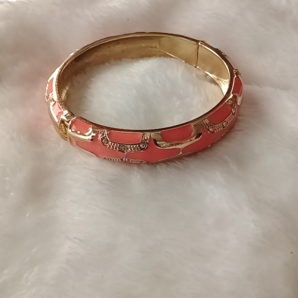 351. CORAL ENAMEL HINGED BRACELET